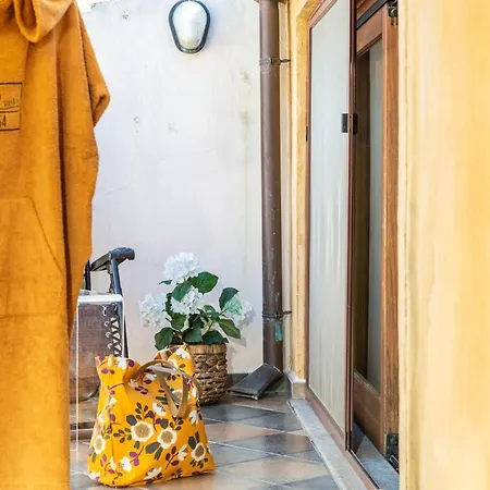 Deliziosa Mansarda Nel Centro Storico Apartment