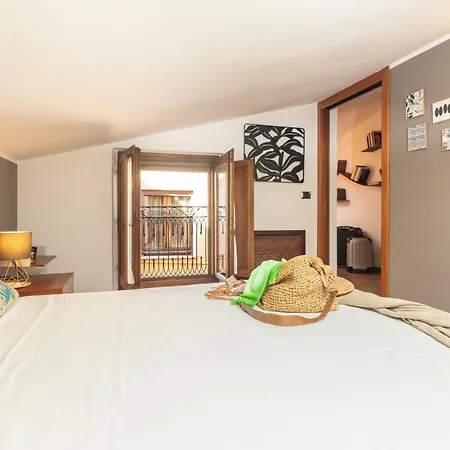 Apartment Deliziosa Mansarda Nel Centro Storico